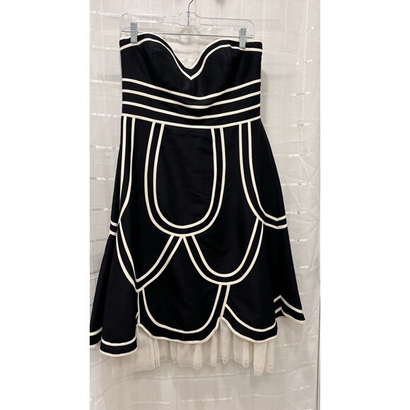 WD.NY Dresses & Skirts - WD.NY Strapless Silk Dress Size 10 Black White Cocktail Fit &‎ Flare